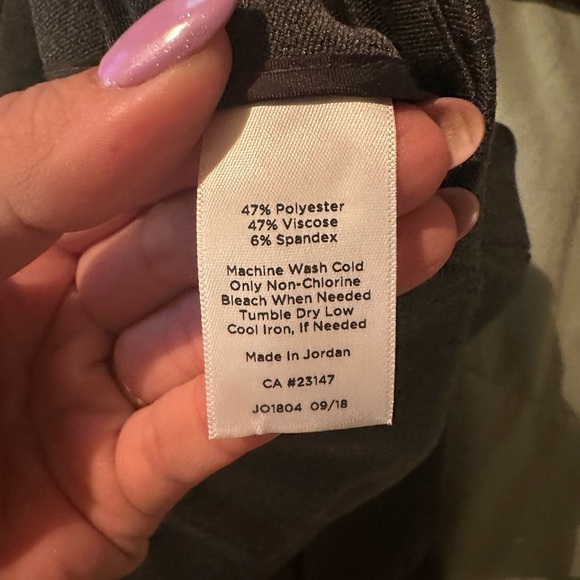 Talbots Gray Ankle Cropped Pants Size 12P - Picture 6 of 6